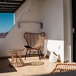 K Apartment